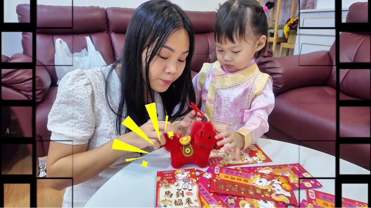 တုန်တုန်​လေး က မြင်းရုပ်​လေးကို အရမ်းကြိုက် 🥰 ( Happy chinese new year 🧧 •• ) 