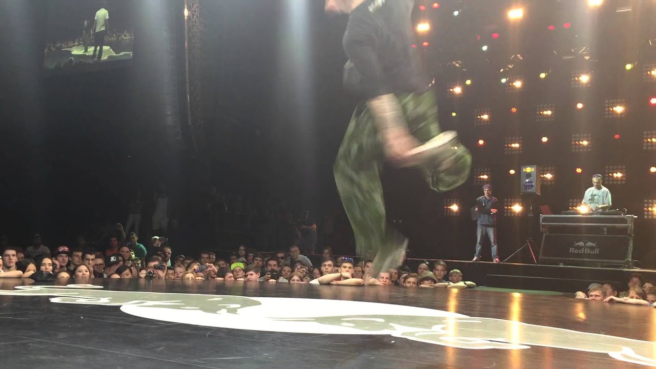 Red Bull BC One Russian Cypher 2015 - Stany The Game vs Gun