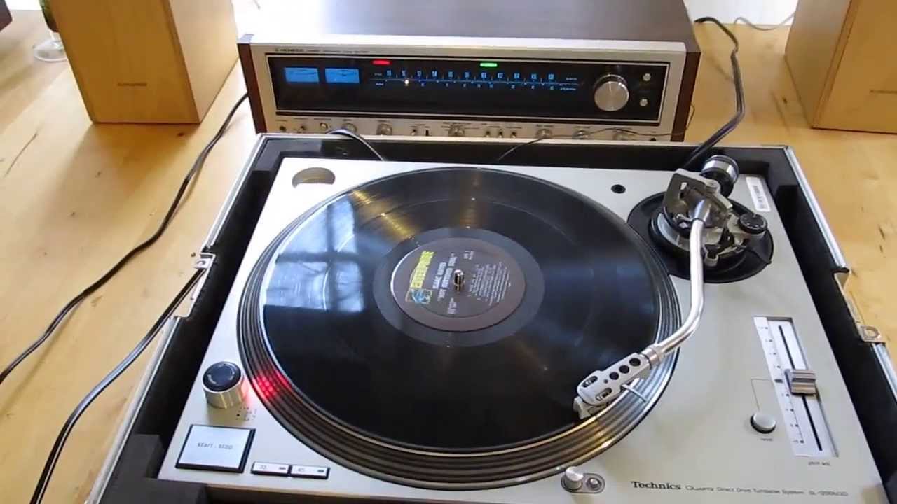 Technics SL-1200M3D Turntable Demonstration