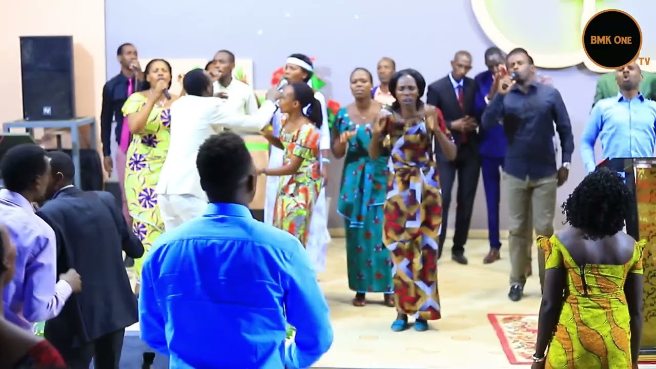 #Bea&ndutira bazamuye igitaramo mundirimbo n'#Igisirimba