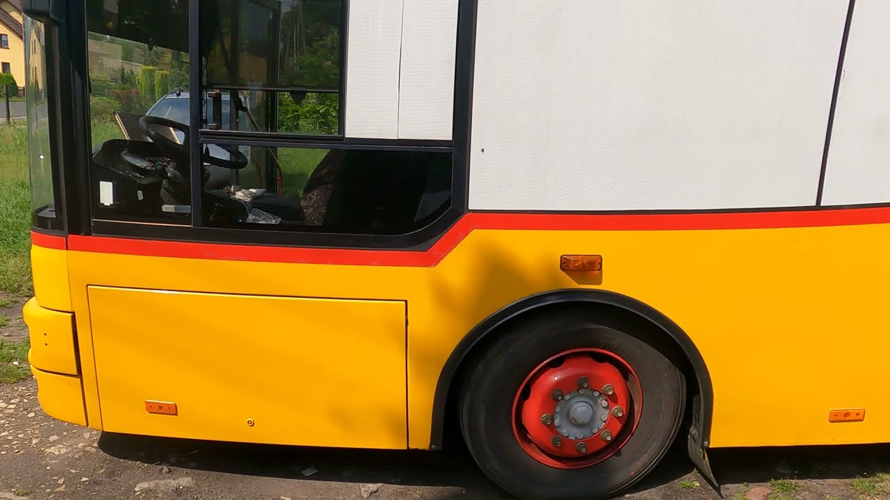 kamper z autobusu miejskiego