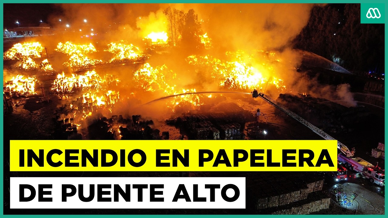 Voraz incendio afecta a papelera de Puente Alto