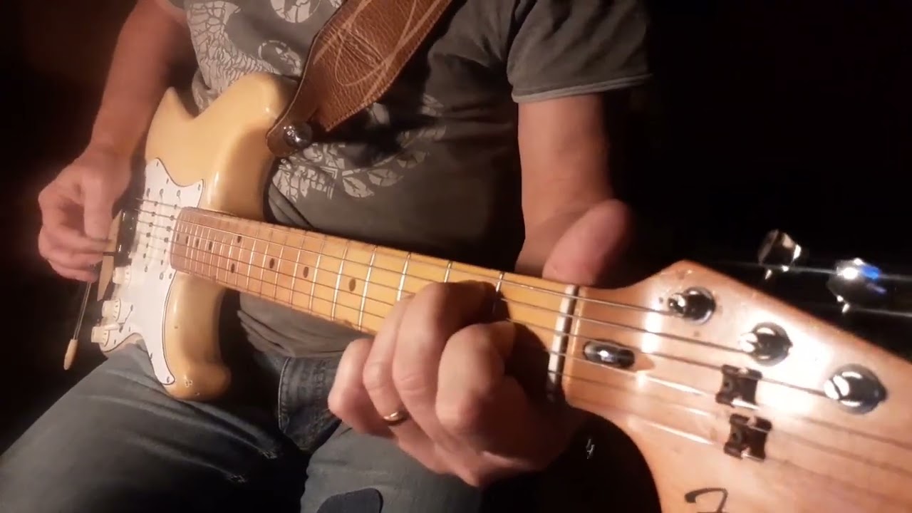 Runnin' Down A Dream - Tom Petty (guitars cover)