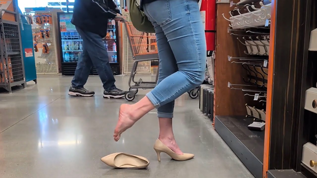 The Hardware Store (Public Shoeplay, Dipping, Heelpopping, Bare Feet)