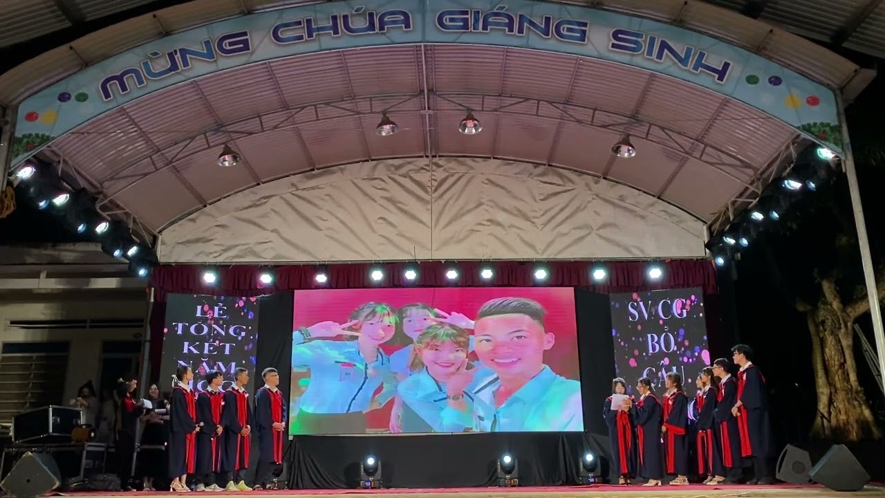 LỄ TỔNG KẾT NĂM HỌC 2022-2023 : ANH CHỊ CỰU RA TRƯỜNG