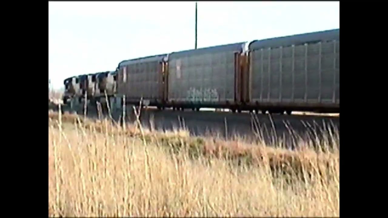 UP 2505 leading auto train in Denman