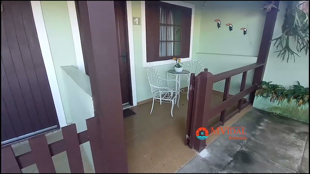 Casa em ótimo condomínio no canal da Ogiva em Cabo Frio.
