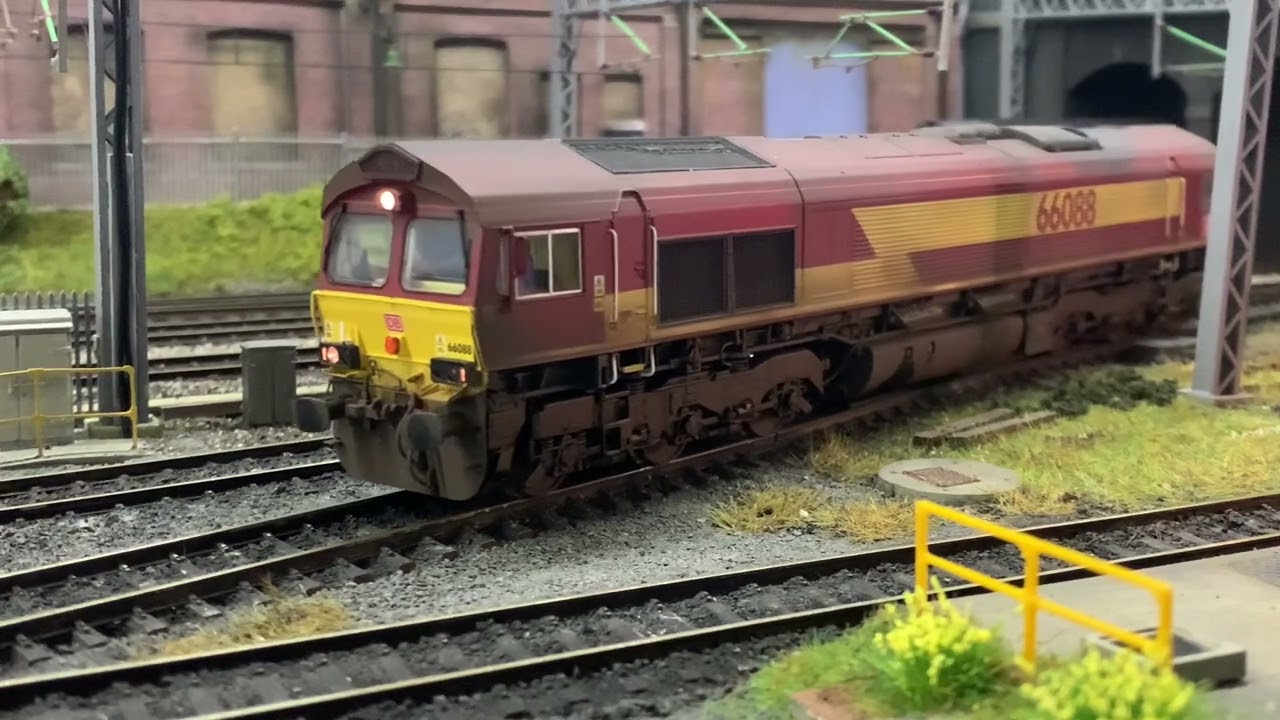 The return of Ladderman! Oh and Accurascale’s new class66!