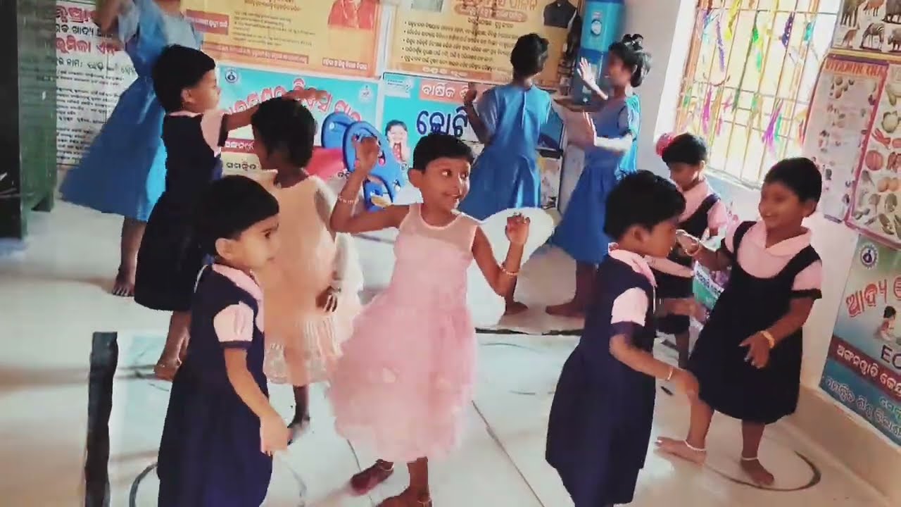 Mu tiki parajapati song #anganwadi #odia #dance 
