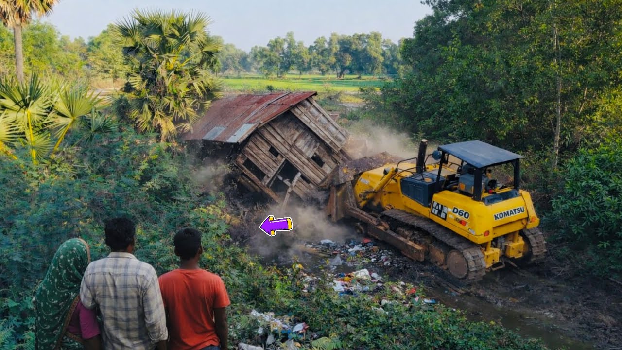 Great new project!! Complete 100% clearing, pushing soil, garbage in canal the houses by Dozer&Truck