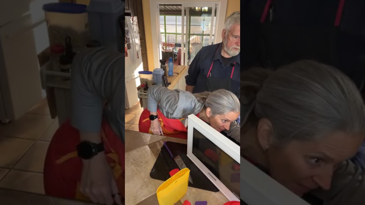 Recette simple et rapide de poulet au citron avec légumes dans les sacs en silicone