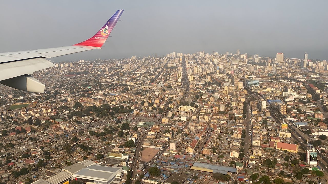Aterragem no aeroporto internacional de Maputo (Nevoeiro matinal)