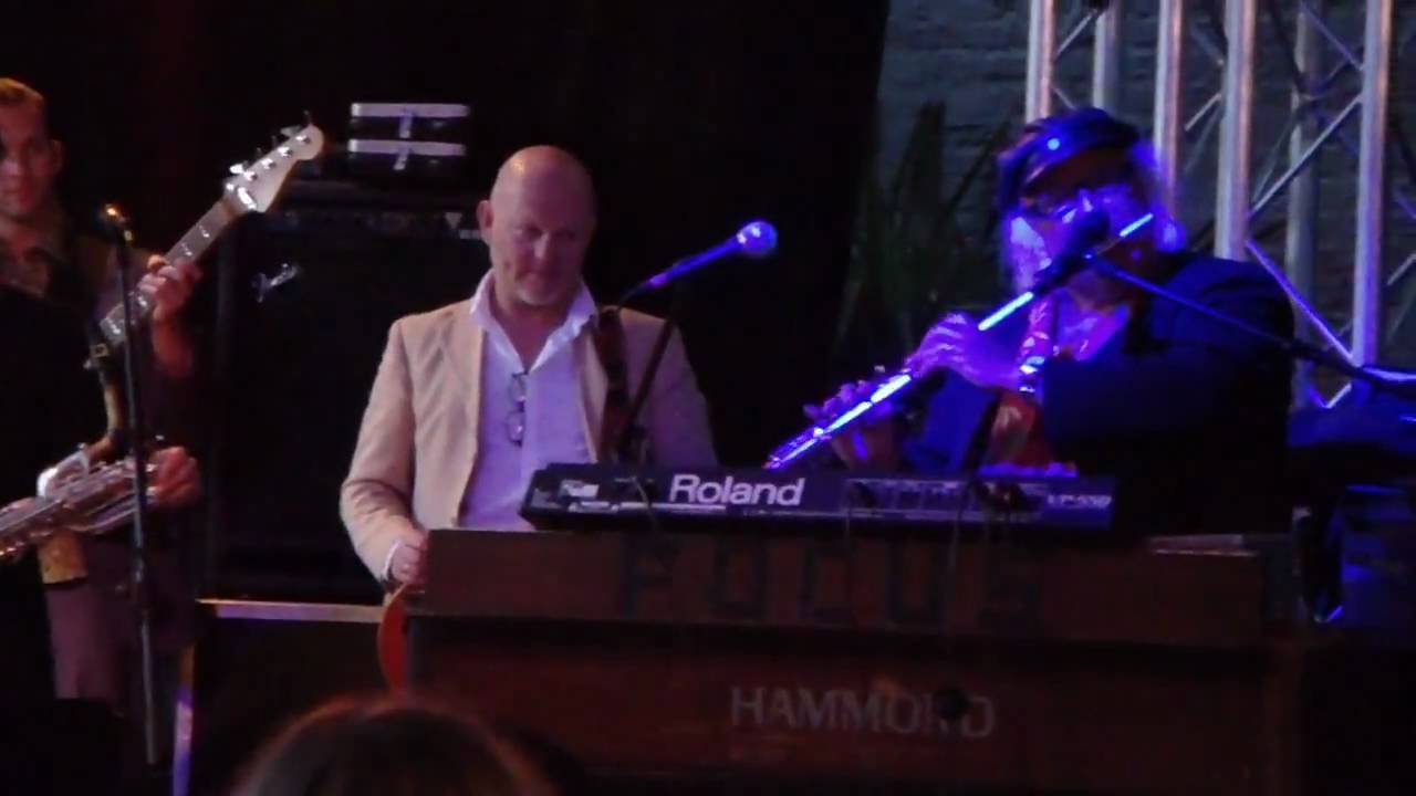 Autumn Leaves - The Auratones feat. Thijs van Leer