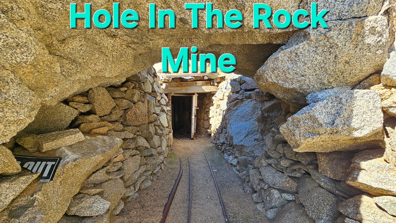 Hole In The Rock Mine: The Most Epic Mine Portal!!!