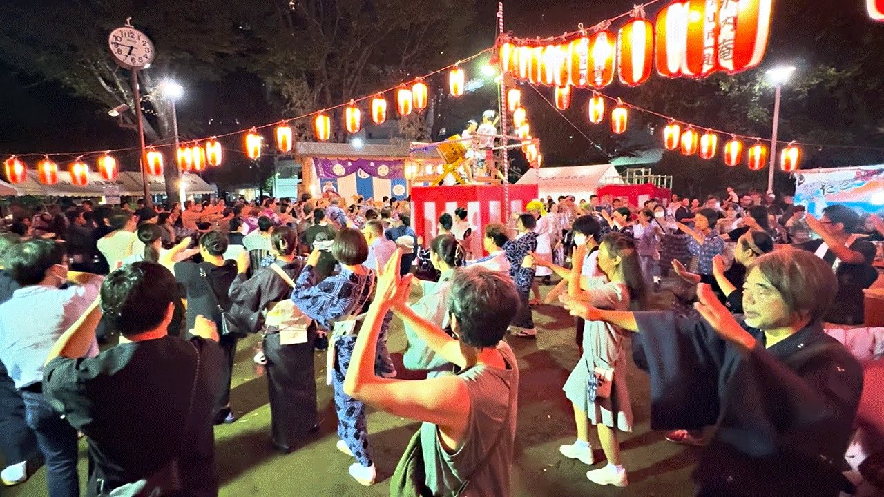盆踊り会場に神輿が乱入?!　港区青山一丁目 青葉公園 【青山熊野神社 例大祭】