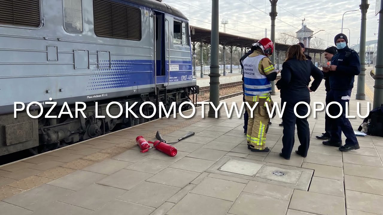 Pożar lokomotywy na Dworcu Głównym w Opolu.