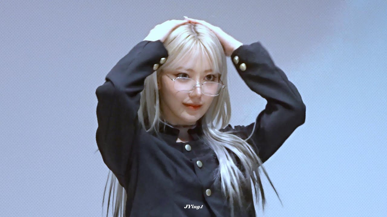 240310 르세라핌 사쿠라 ‘팬싸인회’ 포토타임 직캠 LE SSERAFIM SAKURA FOCUS FANCAM @ BEATROAD FANSIGN