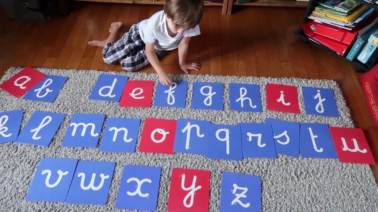 IMPARARE L'ALFABETO CON IL METODO MONTESSORI
