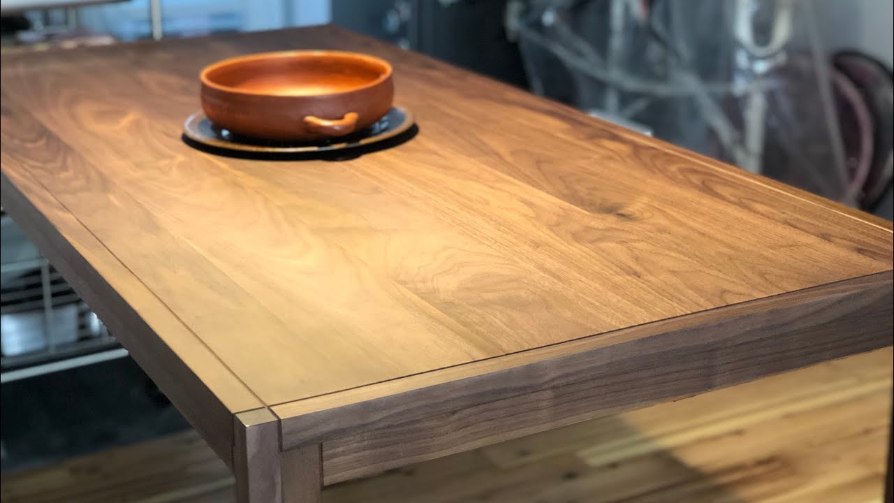 藝術家的堅持 胡桃實木餐桌｜傢俬工坊 JARZ CASA