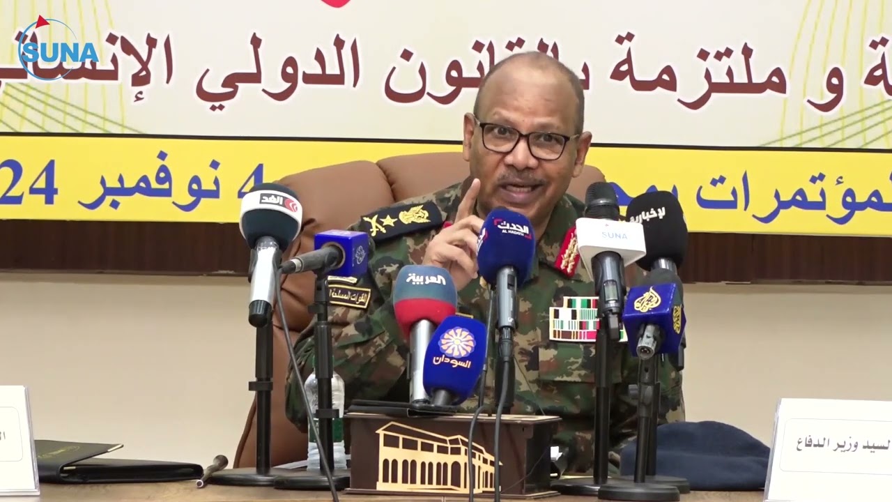 الفريق ابراهيم جابر يخاطب ورشة : التزام القوات المسلحة بالقانون الدولي الانساني