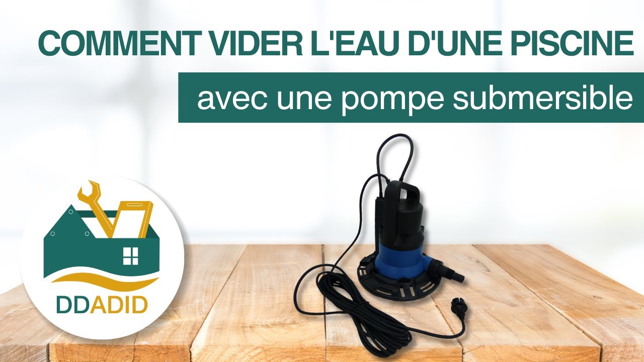DDADID : Comment vider l'eau d'une piscine ? DD teste une pompe submersible sur une couverture.