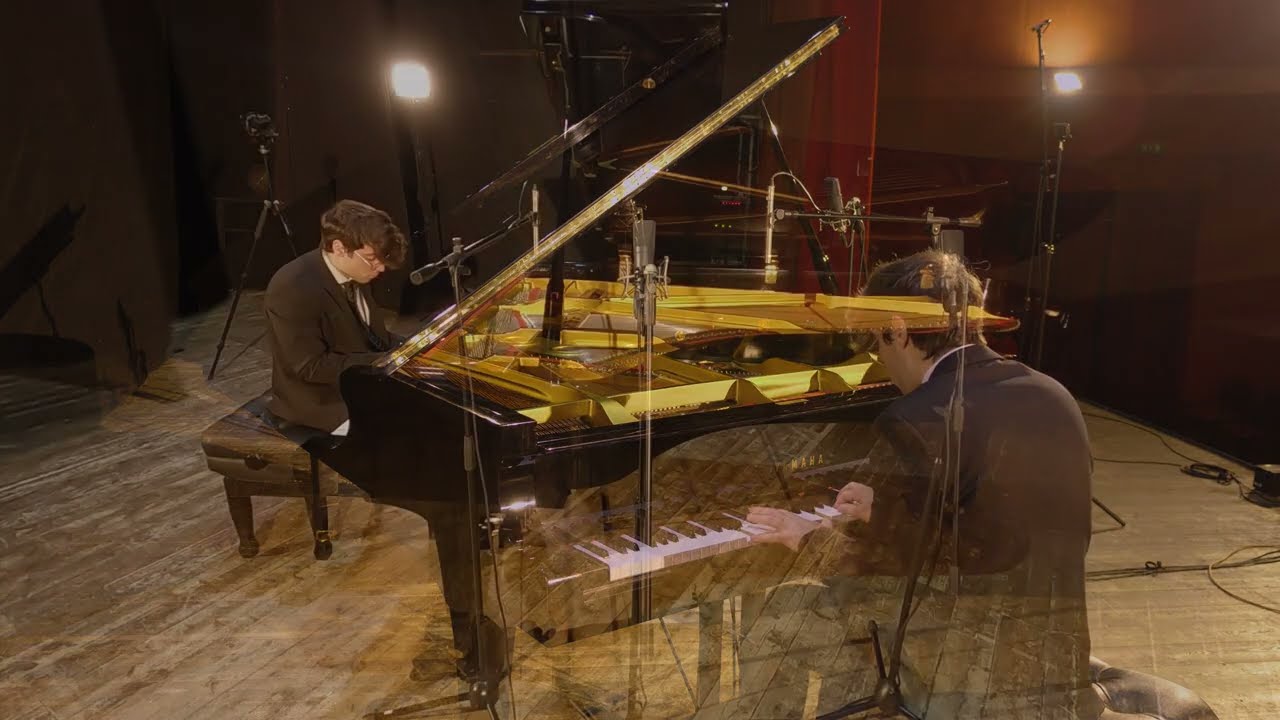 Francesco Maria Navelli plays C.Ferrigno  Suite for Piano