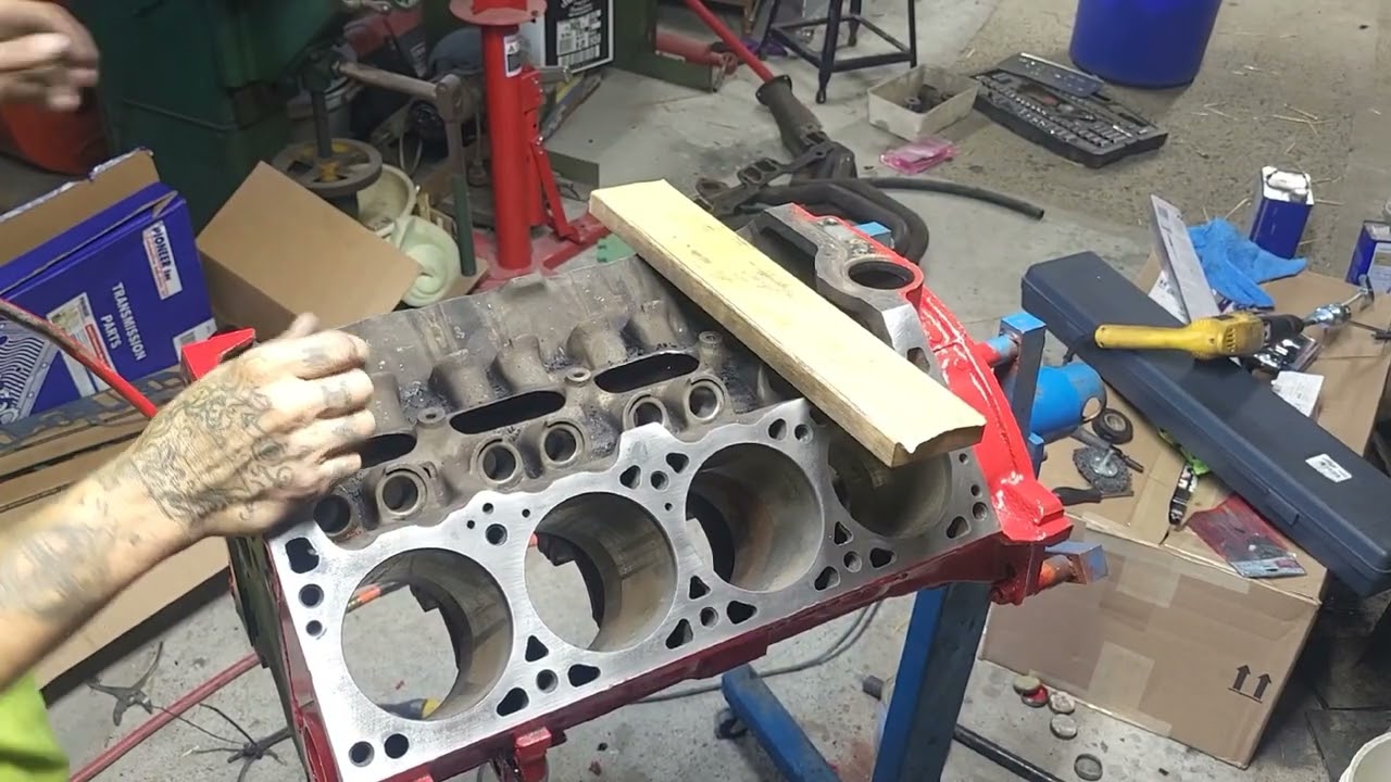 Diy easy engine block deck surfacing. 318 build.