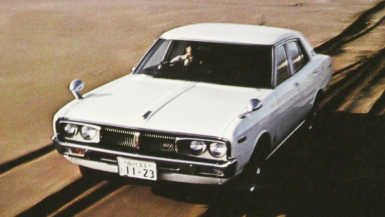 旧車カタログ 昭和50年 C130 ガメラローレル 4ドアセダン2800SGL ブタケツ1975