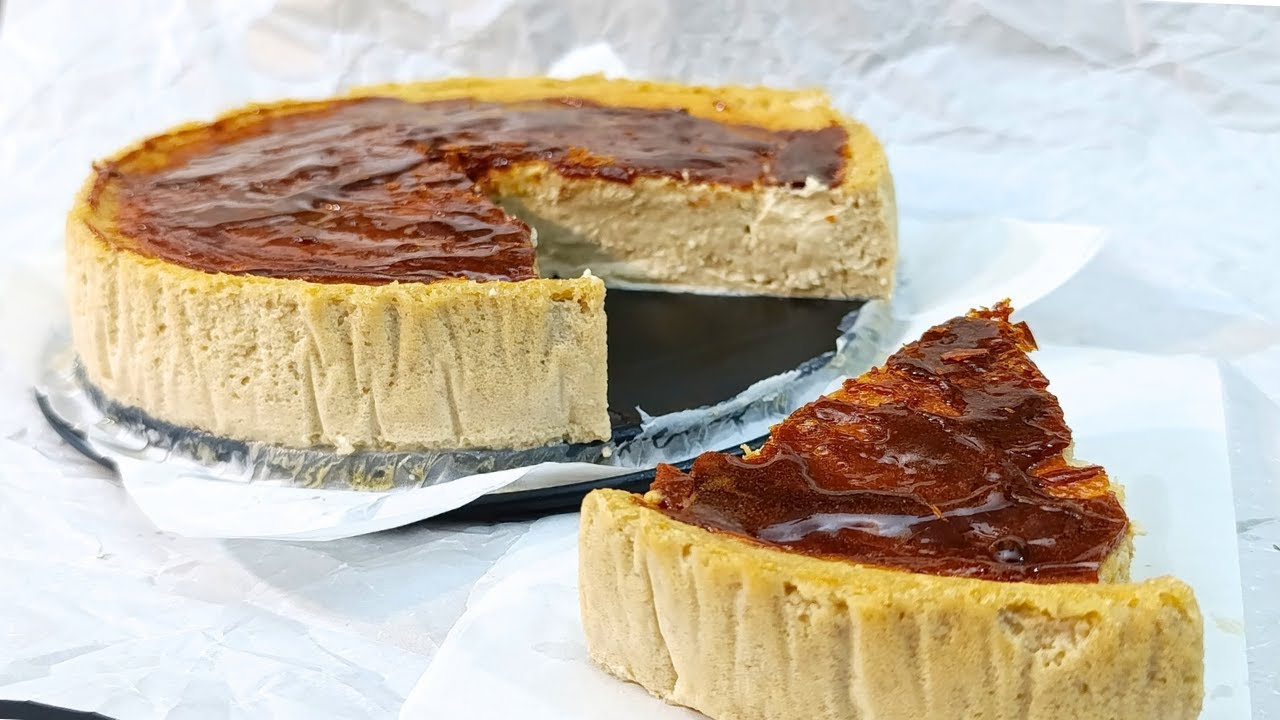 Caramelized banana cheesecake/simple,soft and crunchy topping!
