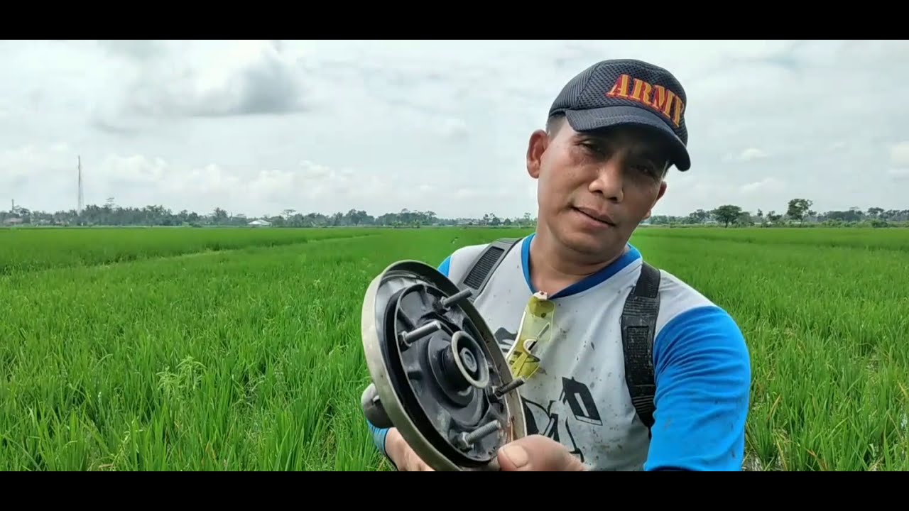 ALAT MATUN PADI DARI TUTUP KALENG BISKUIT (PELINDUNG PIRINGAN)