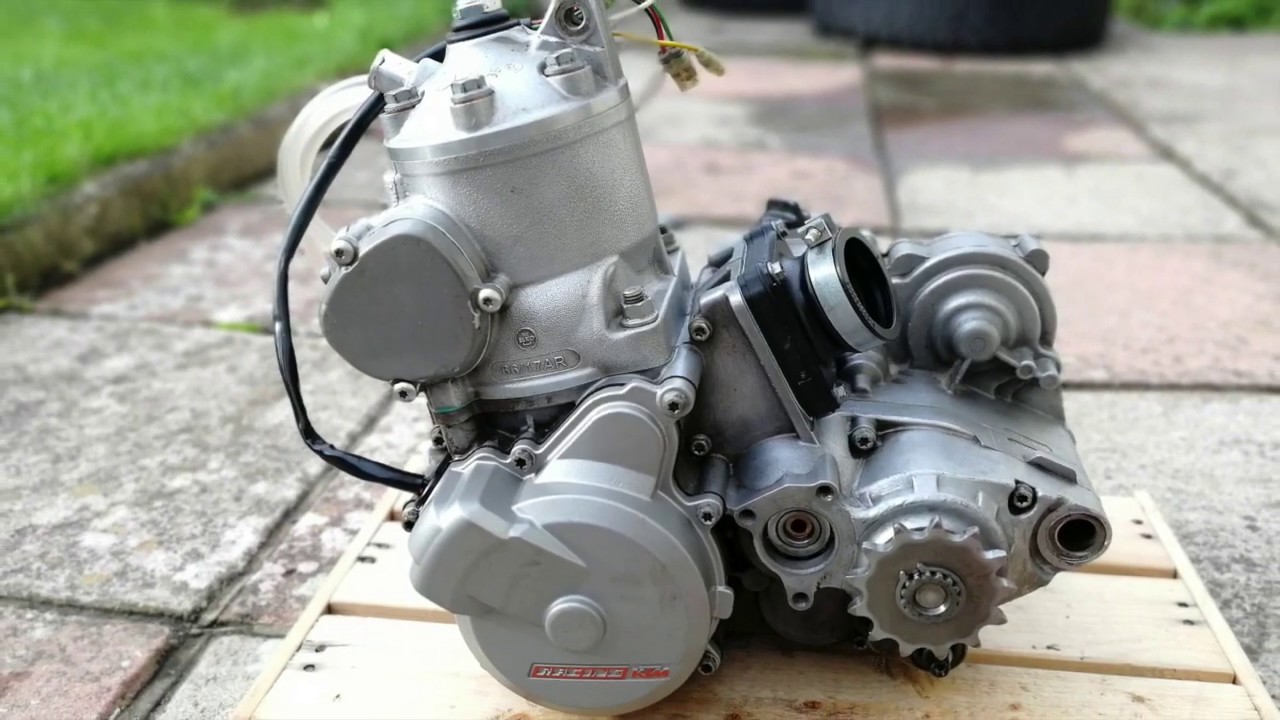 KTM EXC 250 Engine Rebuild in 3 minutes