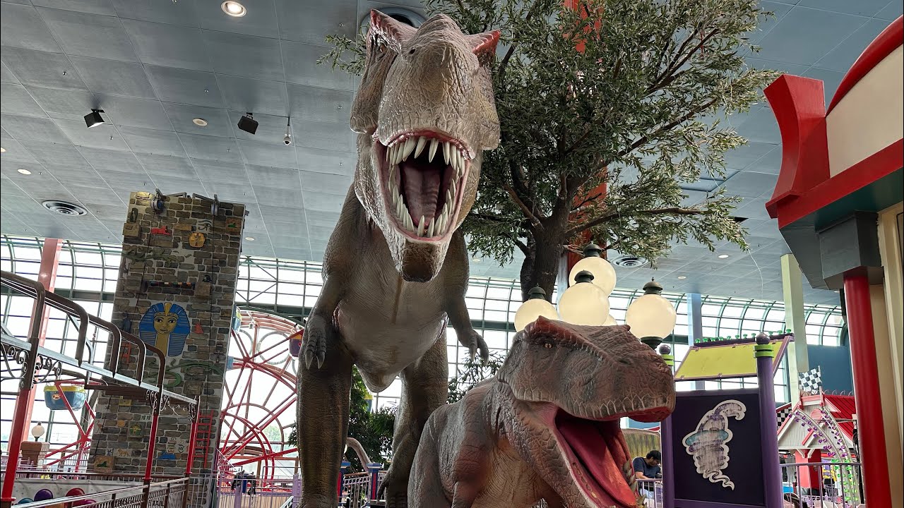 Fantasy Fair/Arcade Room Stroll in Woodbine Mall!| With animatronic  #dinosaurs & #animals 🦖🦕