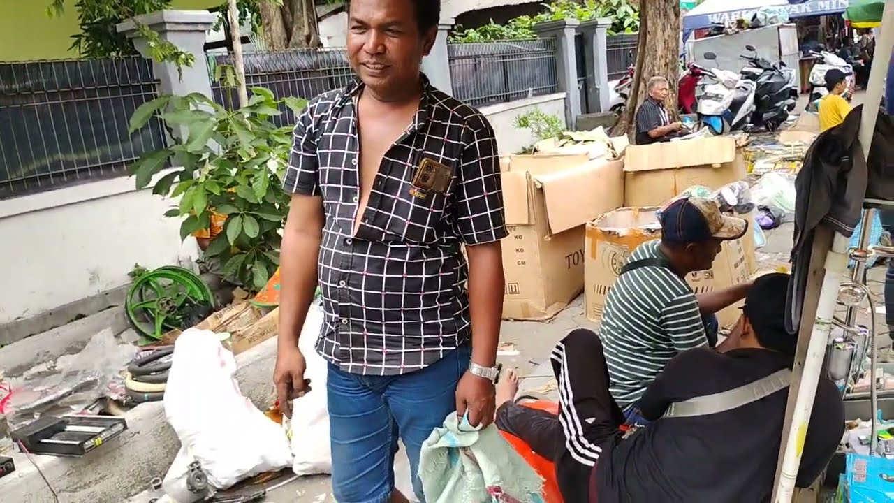 Review Onderdil Mobil Second di Pasar Loak Dupak Surabaya 