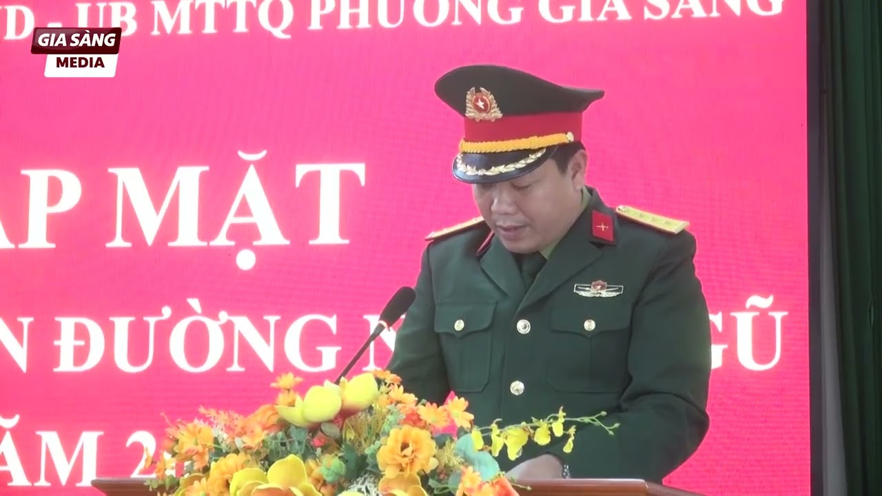 Phường Gia Sàng gặp mặt, tặng quà công dân nhập ngũ năm 2026