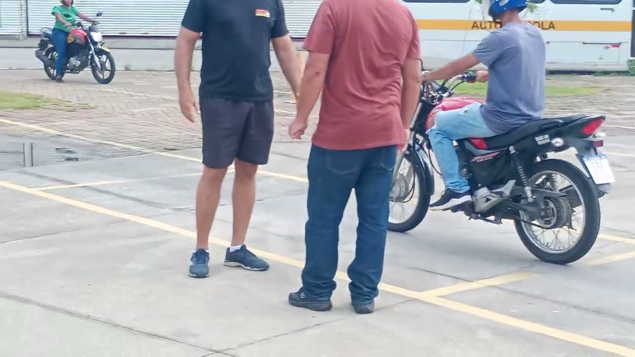 Percurso de prova de moto cabo frio , um treino desse o aluno consegue passar na prova .