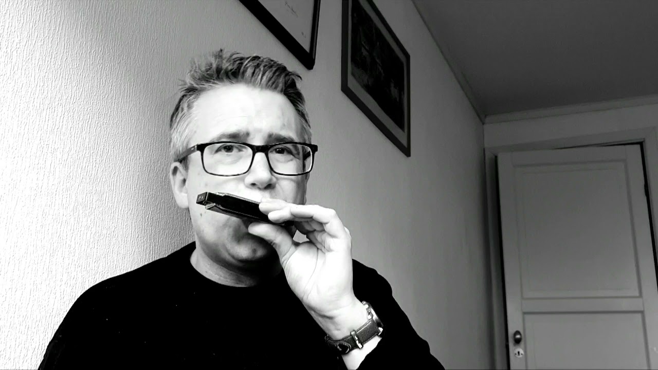 MELODY MAKER HARMONICA