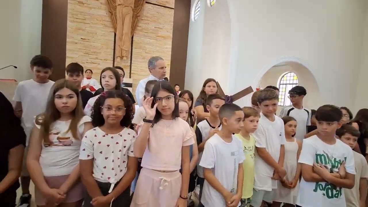 Momentos da recepção dos catequisandos 2025 na igreja São Pedro
