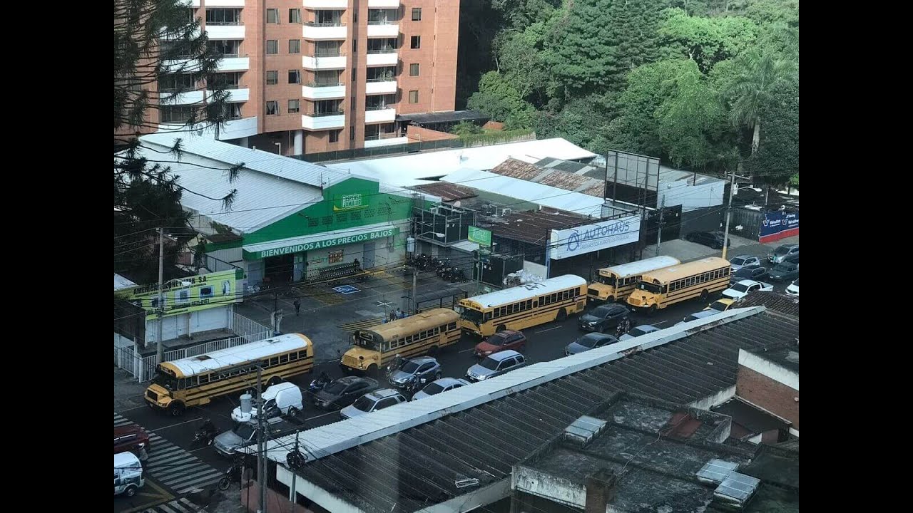 Caos en Carretera a El Salvador: PNC cierra Trébol de Vista Hermosa tras ataque armado