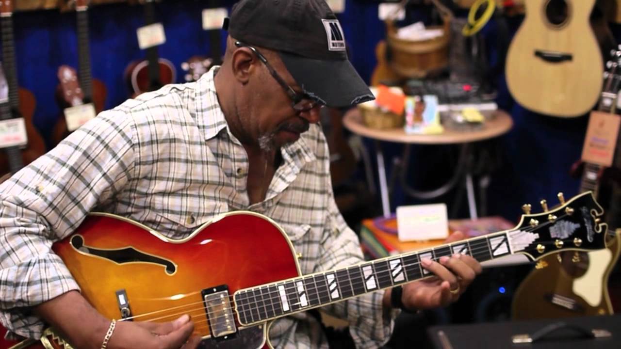 Perry Hughes Playing our D'Angelico NYL-2 with K&T GOLD TONE PICK UP