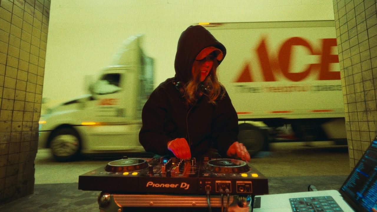 mixing in a tunnel bc i cant sleep
