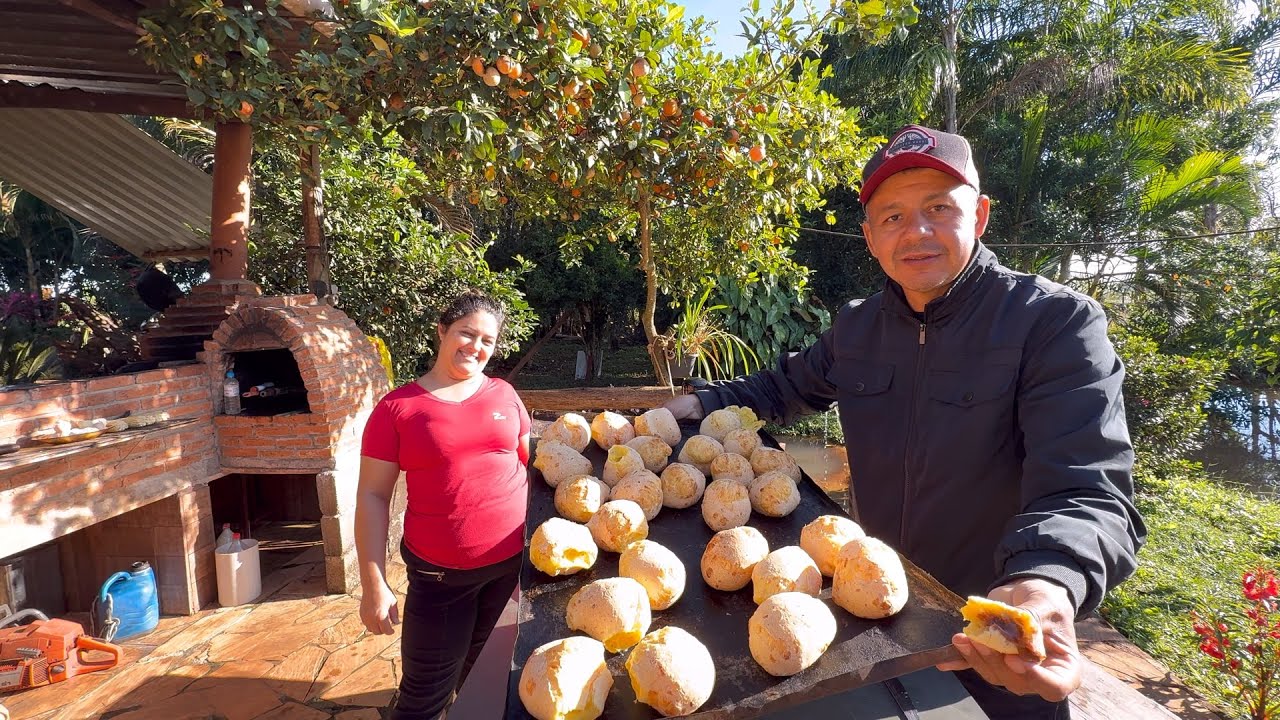 VISITANDO O SÍTIO DA BRUNA, HOJE ELA FEZ UM DELICIOSO PÃO DE QUEIJO FEITO COM QUEIJOS VÓ NELITA