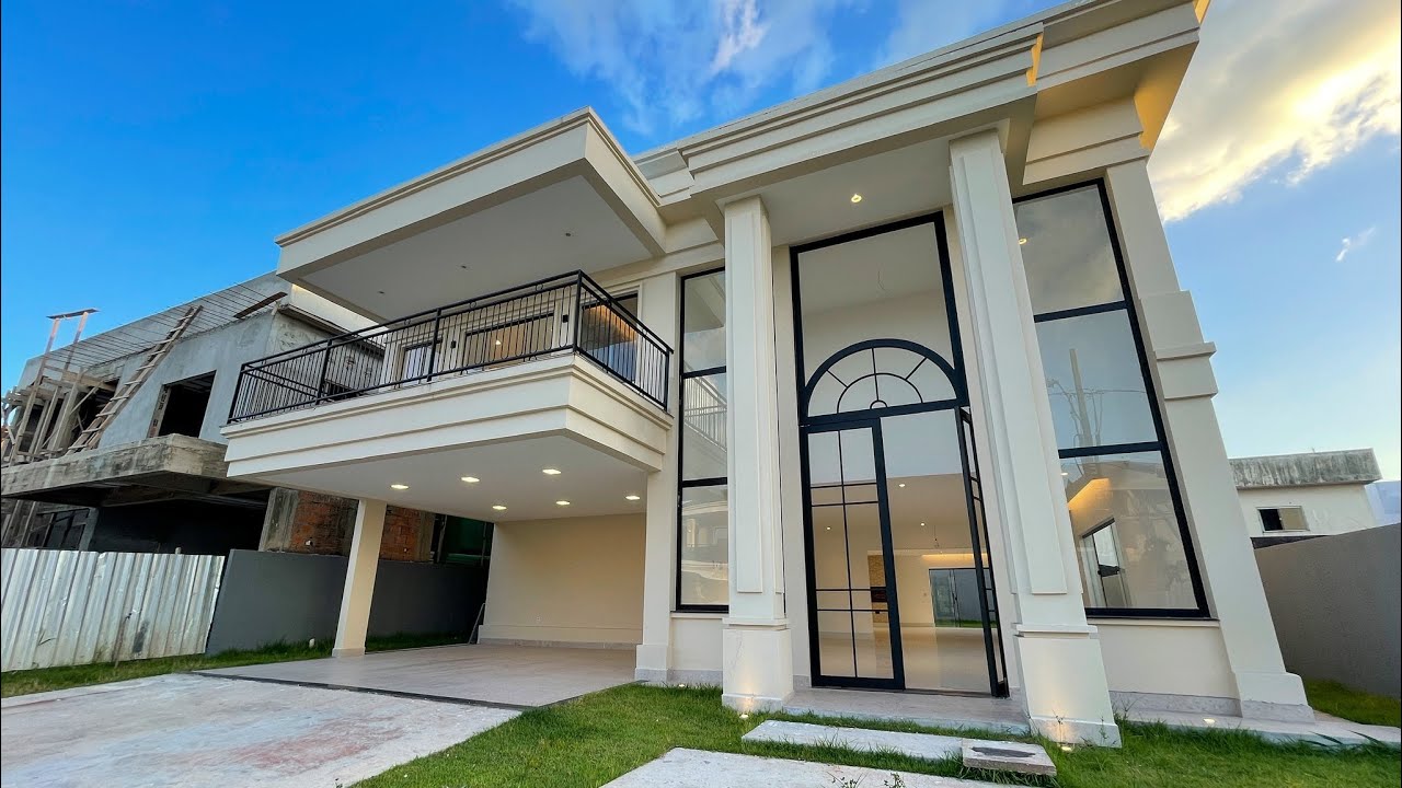 BELÍSSIMA CASA NEOCLÁSSICA À VENDA EM BELÉM - CONDOMÍNIO MONTENEGRO BOULEVARD