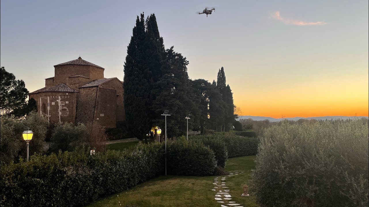 Luogo ideale per ammirare il TRAMONTO in MAREMMA TOSCANA @sovanahotelresort (#drone #dronevideo )
