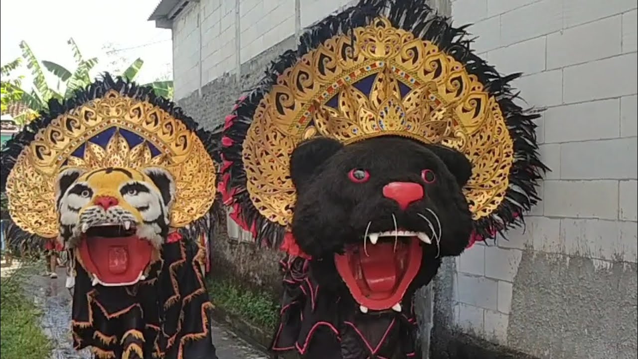 Arak arakan Meriah Barongan Dewa Dewi Acara Sunatan 