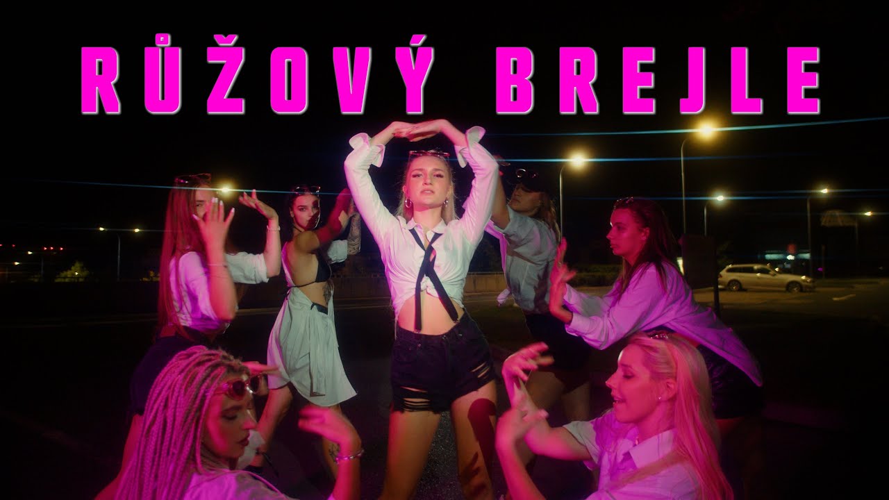 Adéla Zouharová - RŮŽOVÝ BREJLE