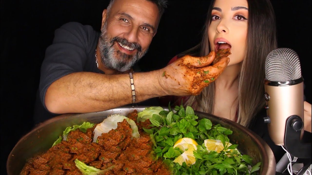 BABAMLA ÇİĞ KÖFTE ASMR | ETLİ ÇİĞ KÖFTE YAPTIK | TÜRKÇE ASMR MUKBANG