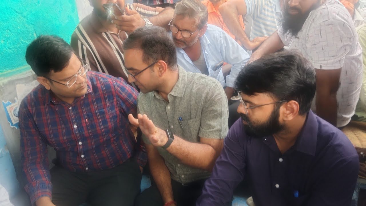 नेछवा में सीसी रोड को लेकर ग्रामीण का हल्ला बोल#नेछ्वा अतिक्रमण मुक्त हो#