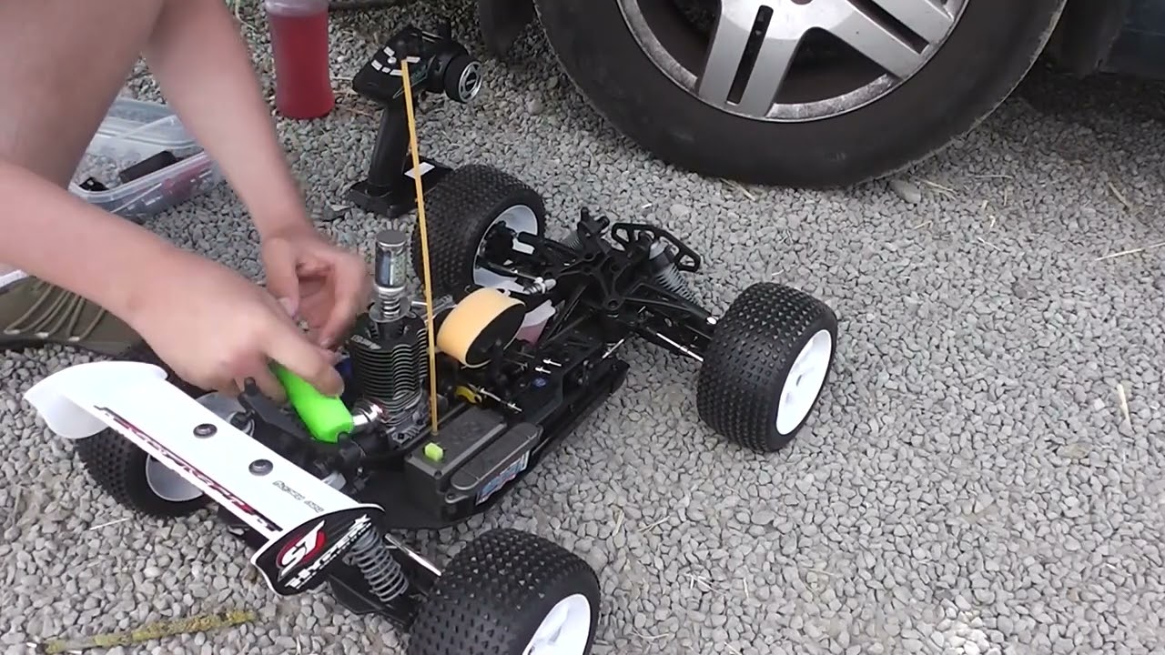 Hobao Hyper ST MacStar .28 6-Port 4.8cc First Start.