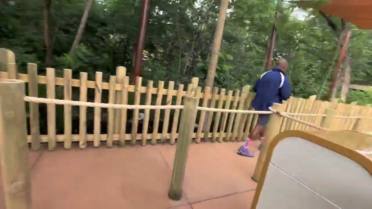 Worlds of Fun Zambezi Zinger Entrance