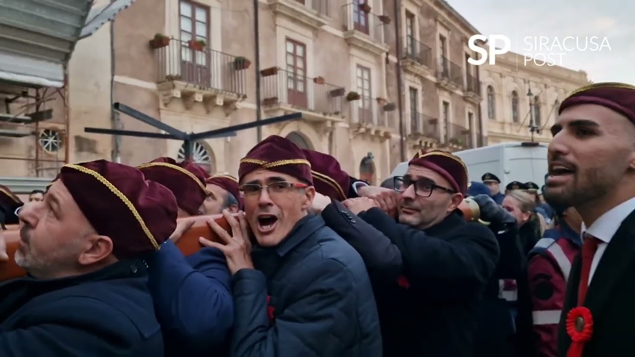 Si concludono i festeggiamenti di #SanSebastiano a #Siracusa con la processione in Ortigia